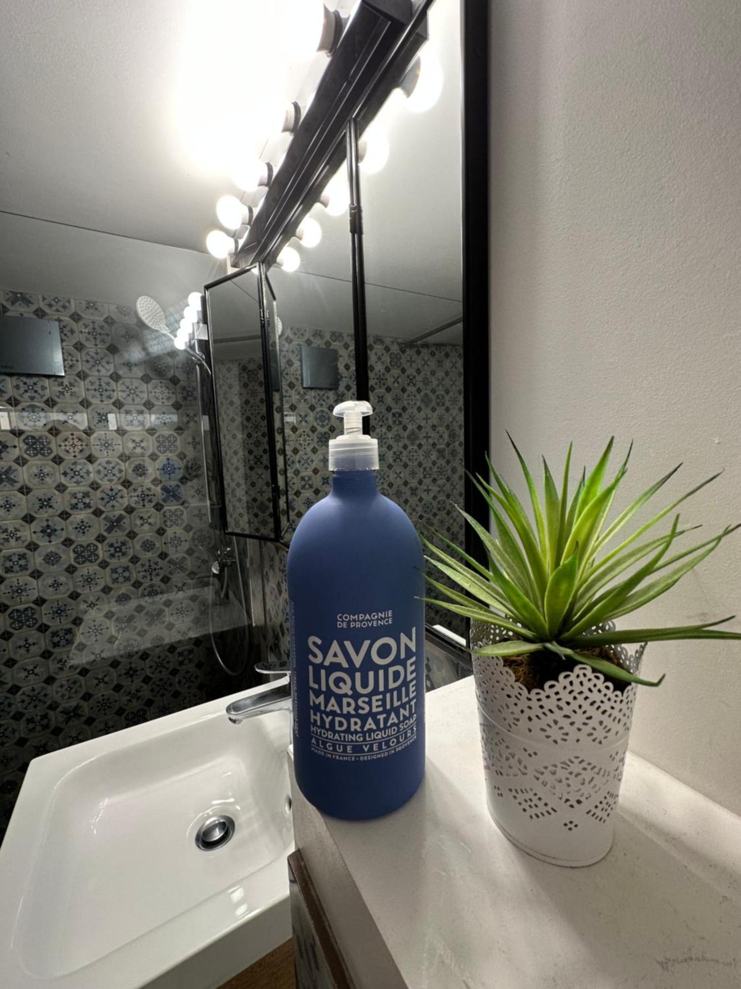 Holiday home - Maison Mediterranee - Piscine Chauffee
